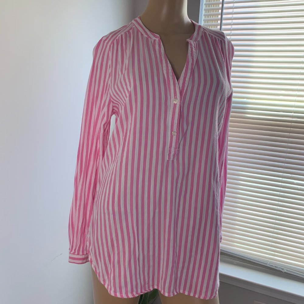 Old Navy Pink and White half button down shirt